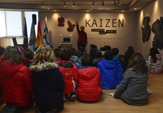 O concello de Riveira promove a celebración visitas escolares á exposición Kaizen no Centro Cultural Lustres Rivas
